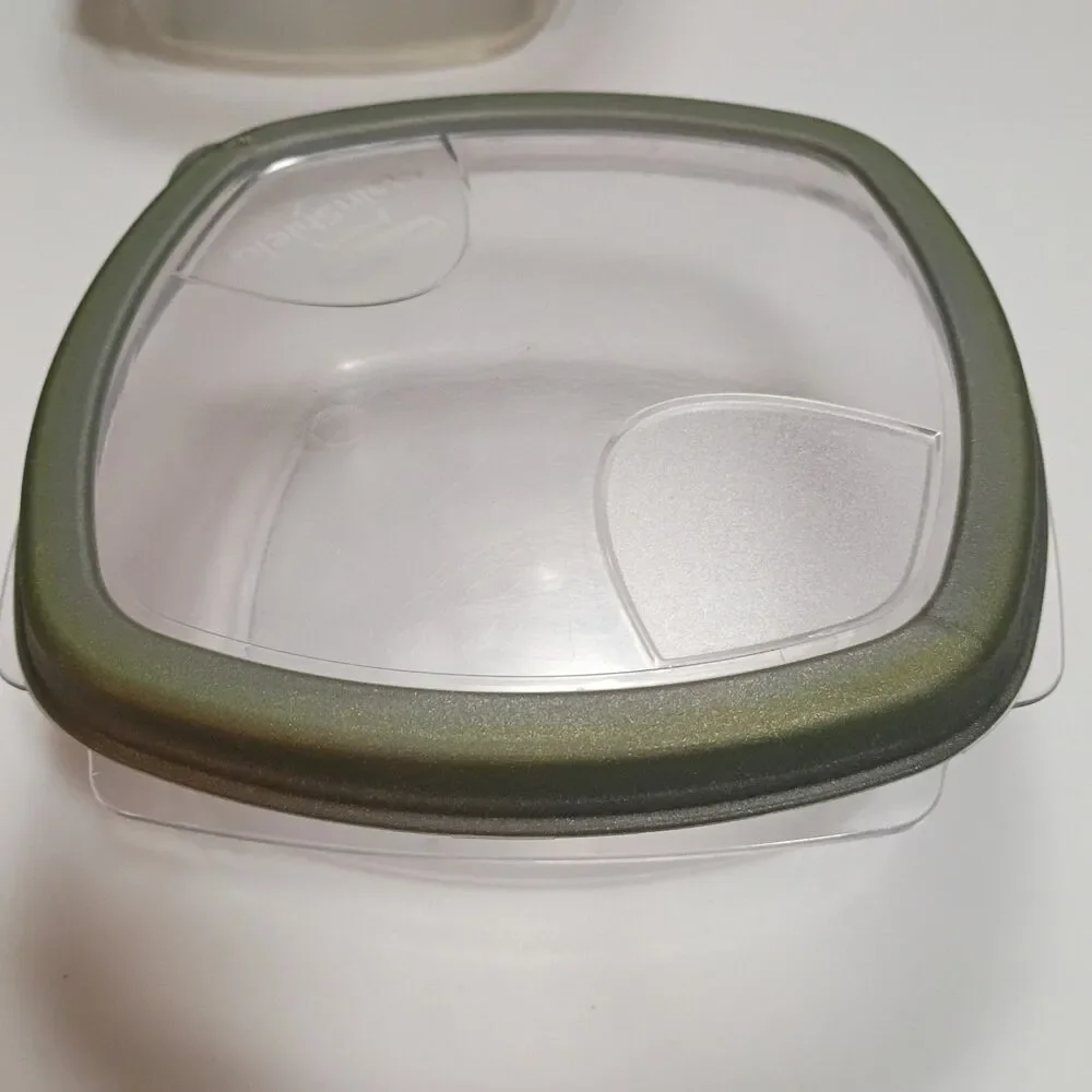 Rubbermaid Stain Shield Storage Green 3 Containers 1-3.2 & 2-2.1 Cups Square+Lid